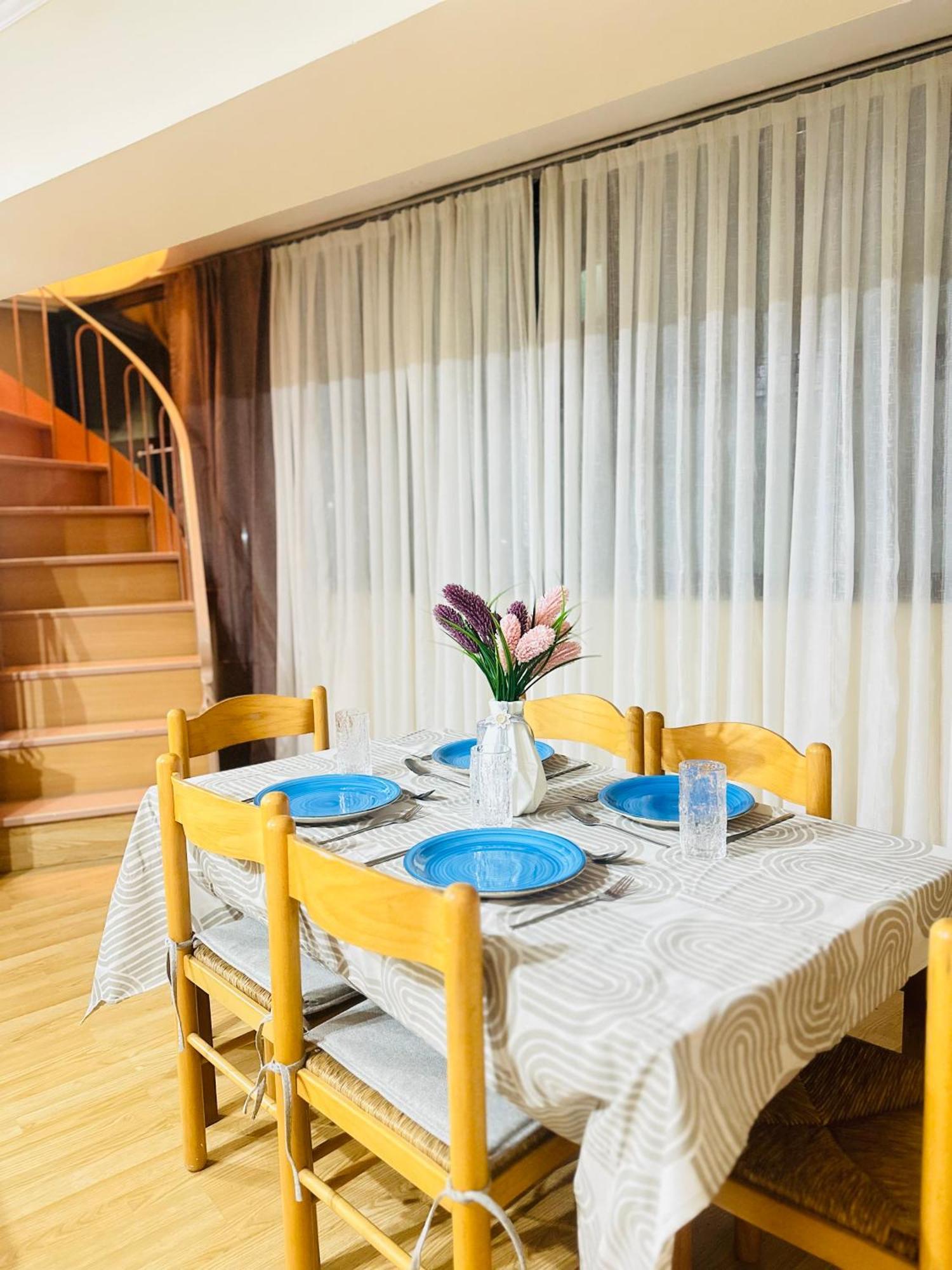 Appartement Duplex Apartment-balcony-city Center -7 Guests
